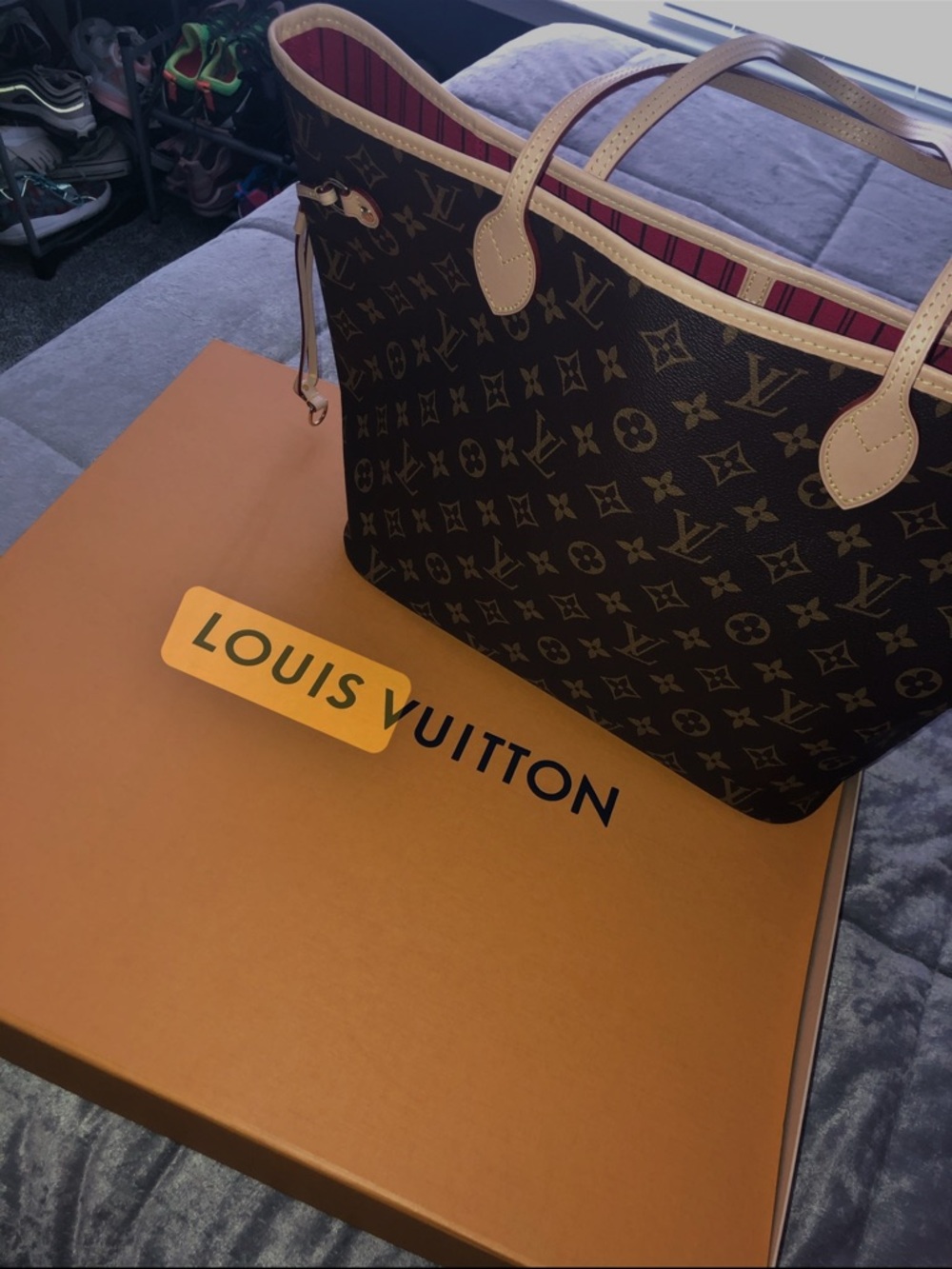 Louis Vuitton NEVERFULL Tote with Tan Trim and Red Interior MINI CLUTCH INCLUDED - Picture 3 of 3